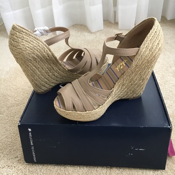𝅺SPLENDID wedge sandal - Picture 1 of 8